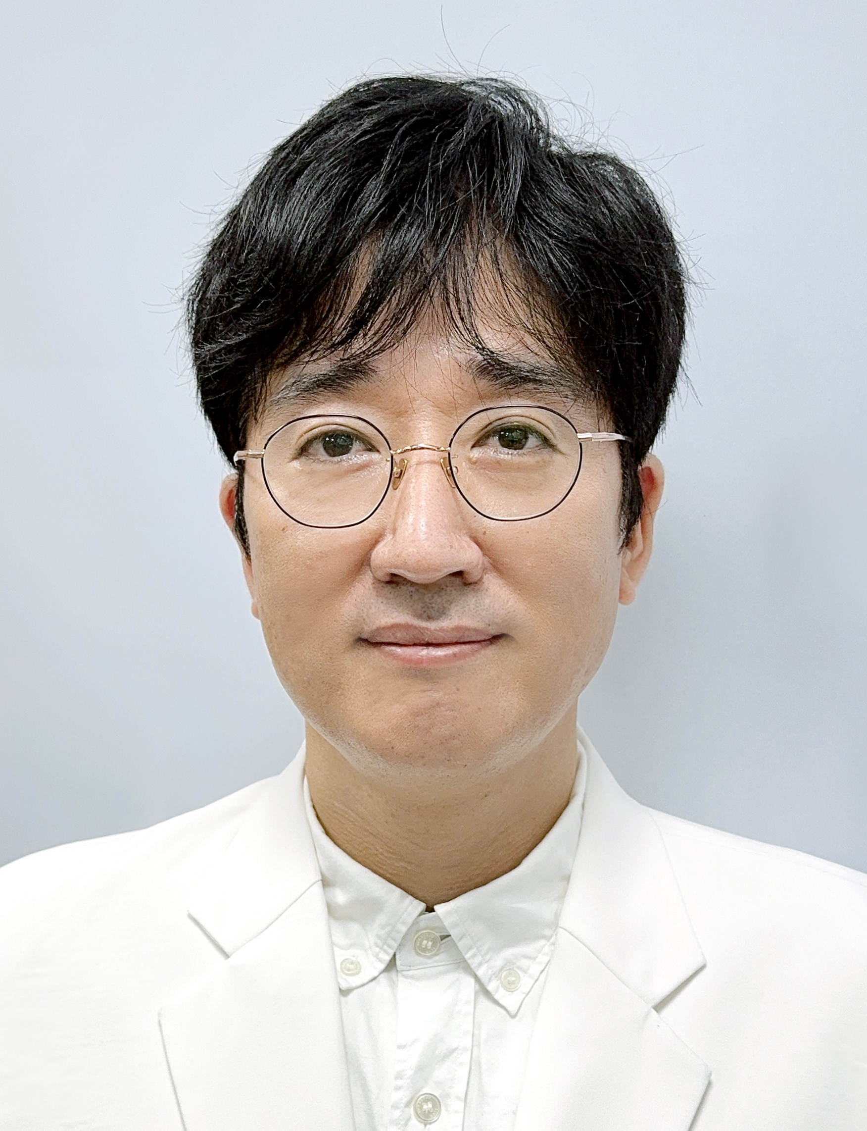 Hyun Young Lee